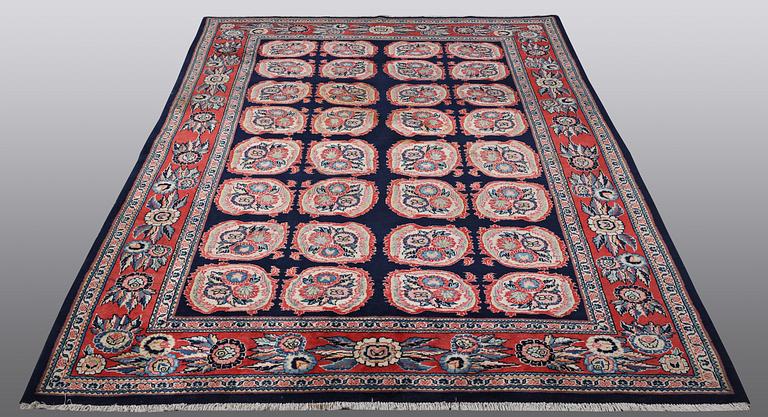 A RUG, Kashan, ca 264 x 172 cm.