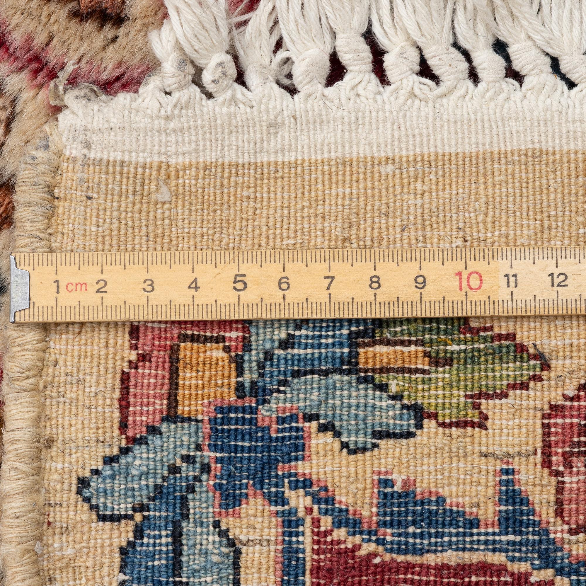 Matta, Kirman, ca 540 x 350 cm.