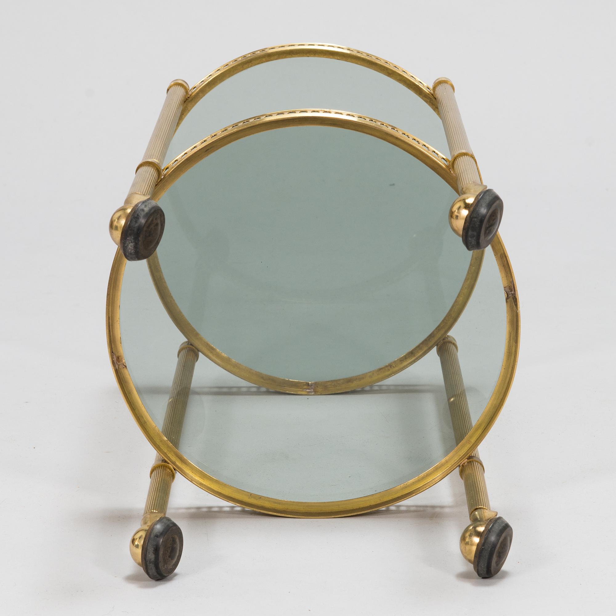 Tarjoilupöytä / Sivupöytä pyörillä, 1900-luvun loppupuoli.