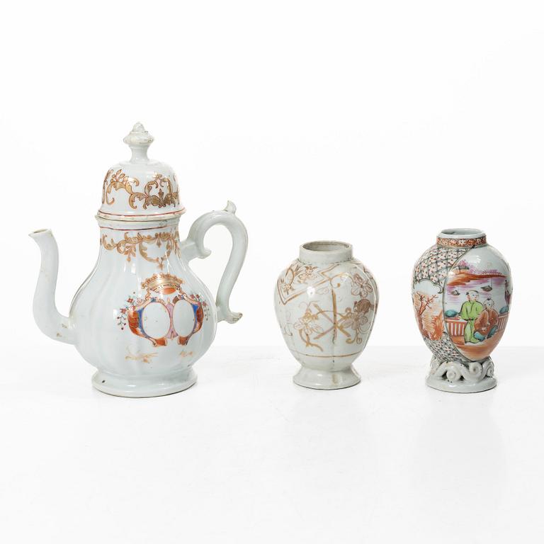 A famille rose tea pot and two tea caddies, Qing dynasty, Qianlong (1736-95).