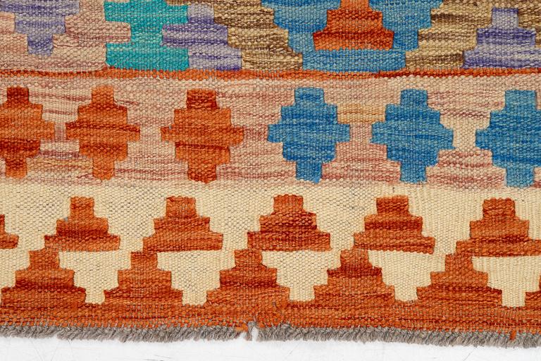 Rug, kilim, 196 x 150 cm.