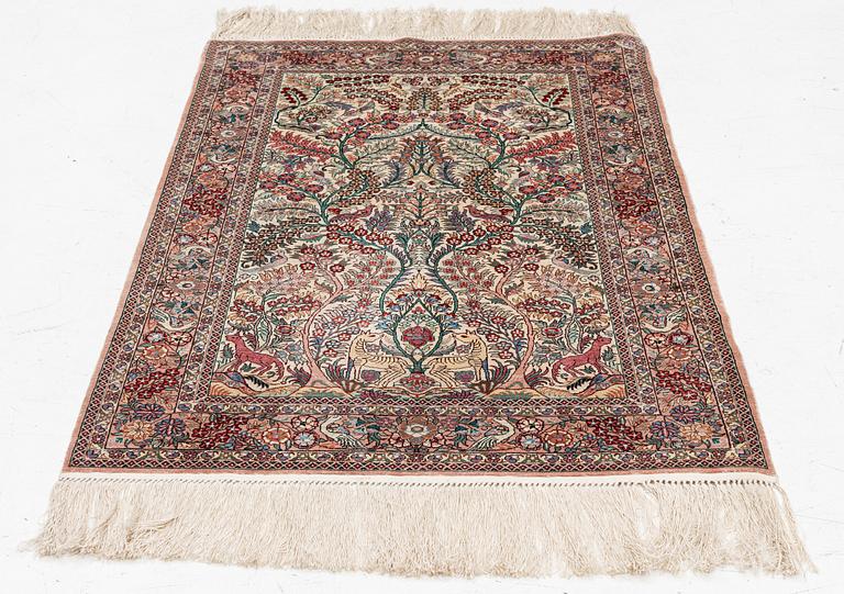 Rug, Hereke design, silk, approx. 122 x 77 cm.