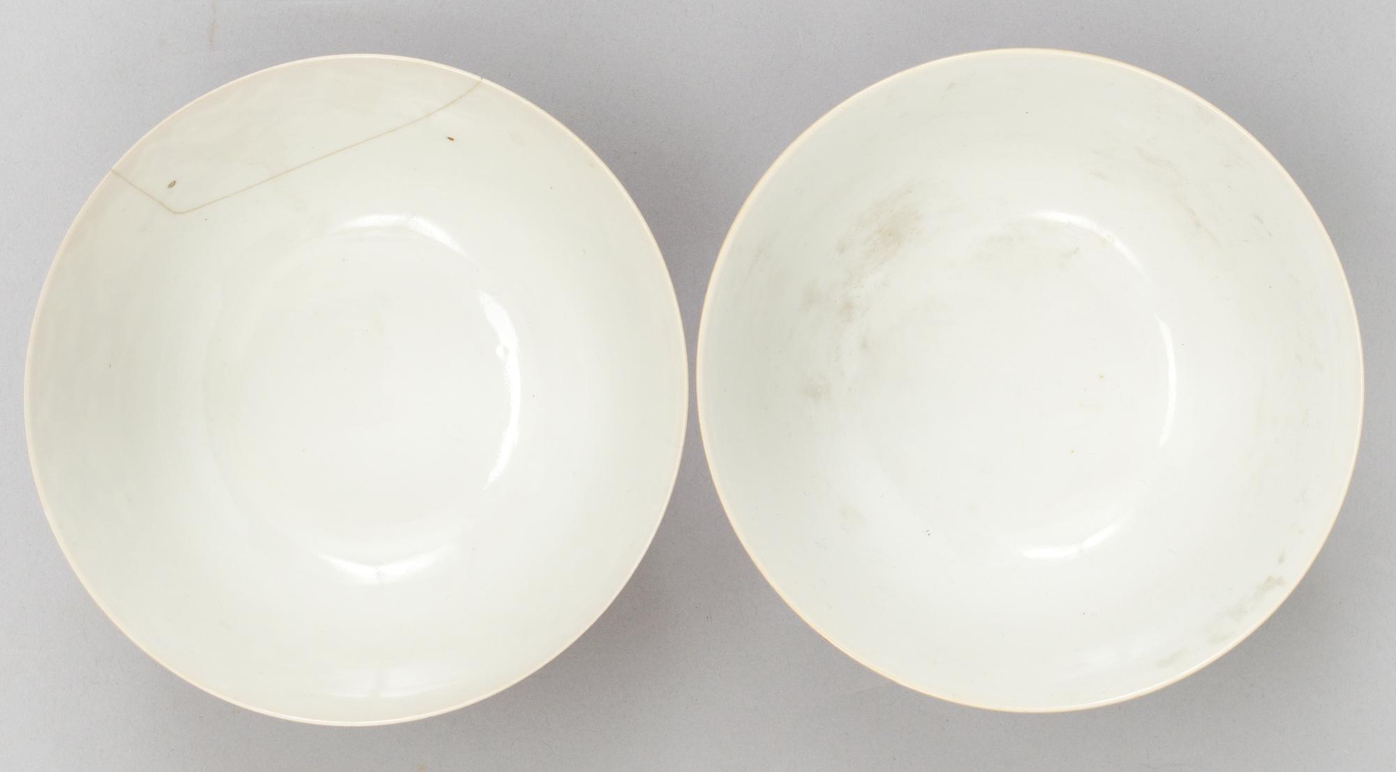 SKÅLAR, två stycken, porslin. Qing dynastin, med Daoguangs märke och period (1821-50).