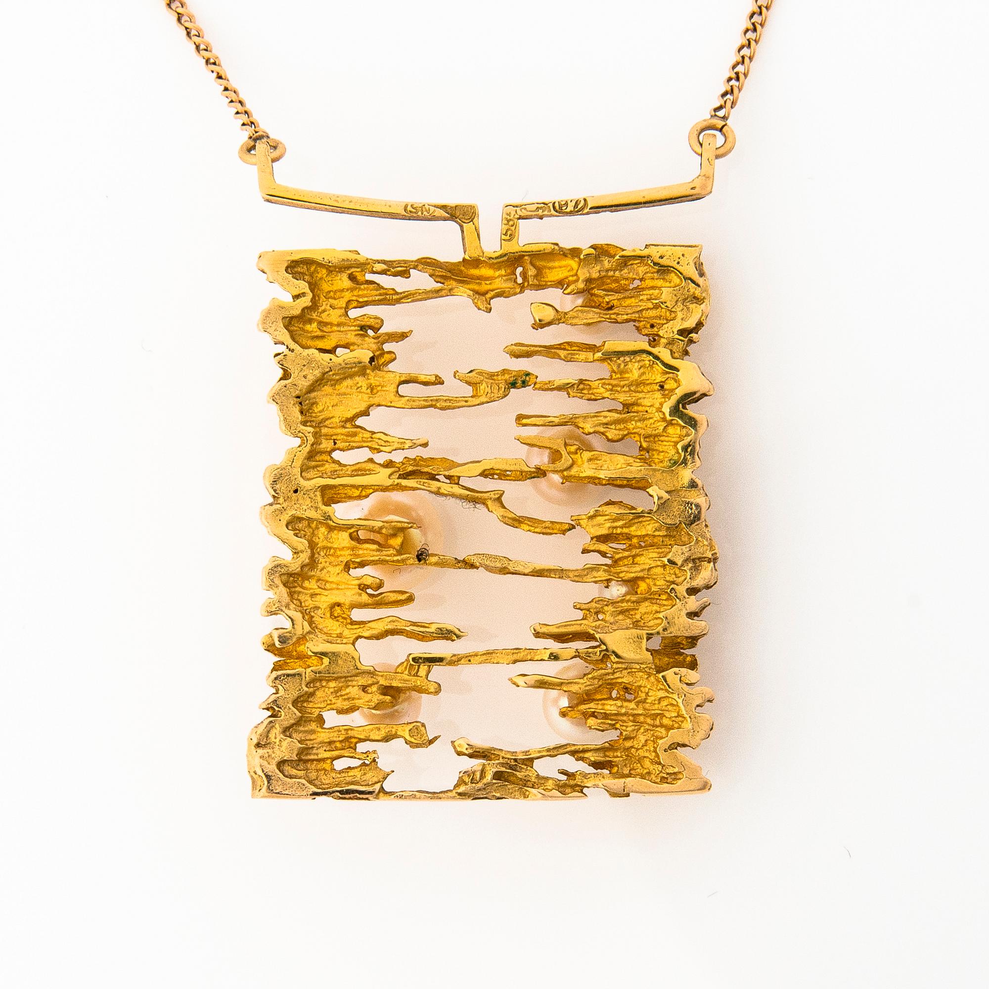 A 14K gold necklace with pearls. Nevanranta Seppo, Helsinki 1968.