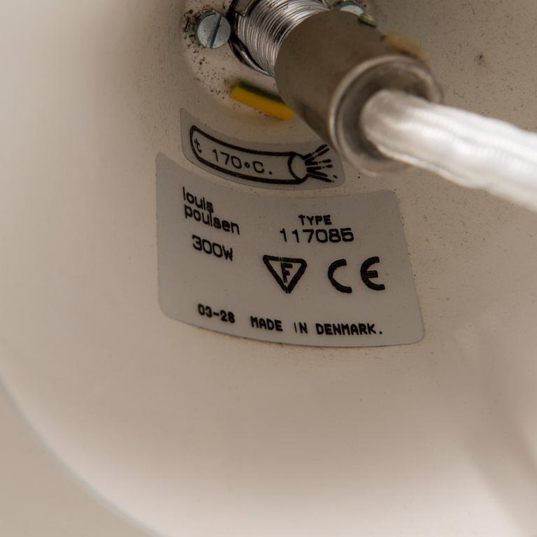 POUL HENNINGSEN, taklampa, "PH Snowball", för Louis Poulsen, Danmark 2000-tal.
