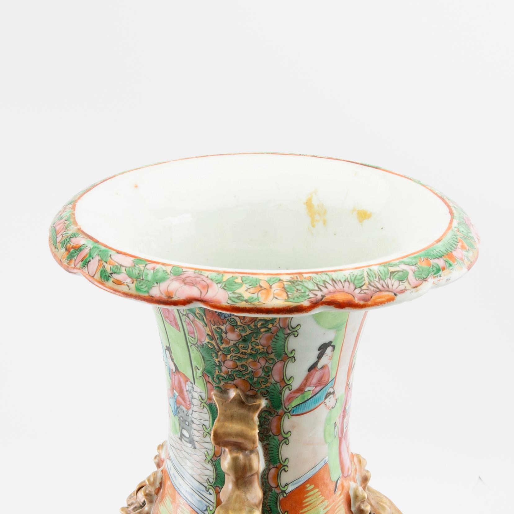 Golvvas Kina Kanton sent 1800-tal porslin.