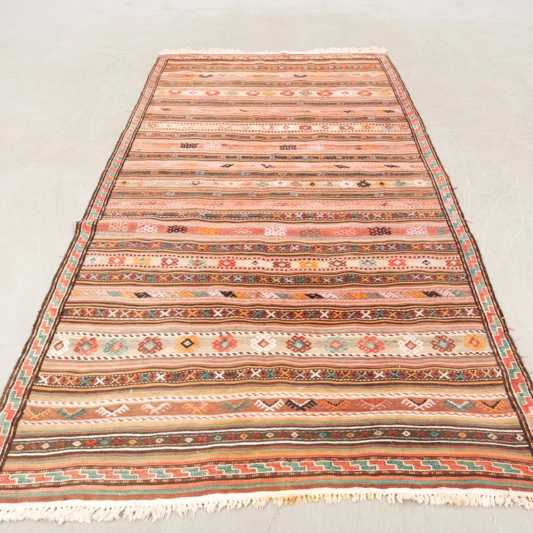 Oriental rug, approximately 320x160 cm.