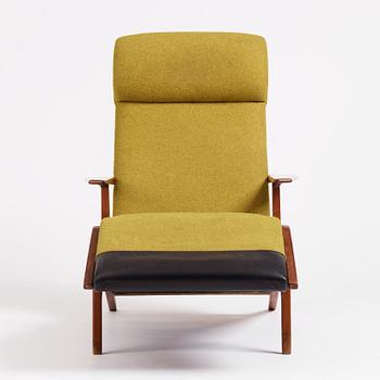 Svante Skogh, an easy chair, model no "231", Engen Möbler, Sweden 1950s.