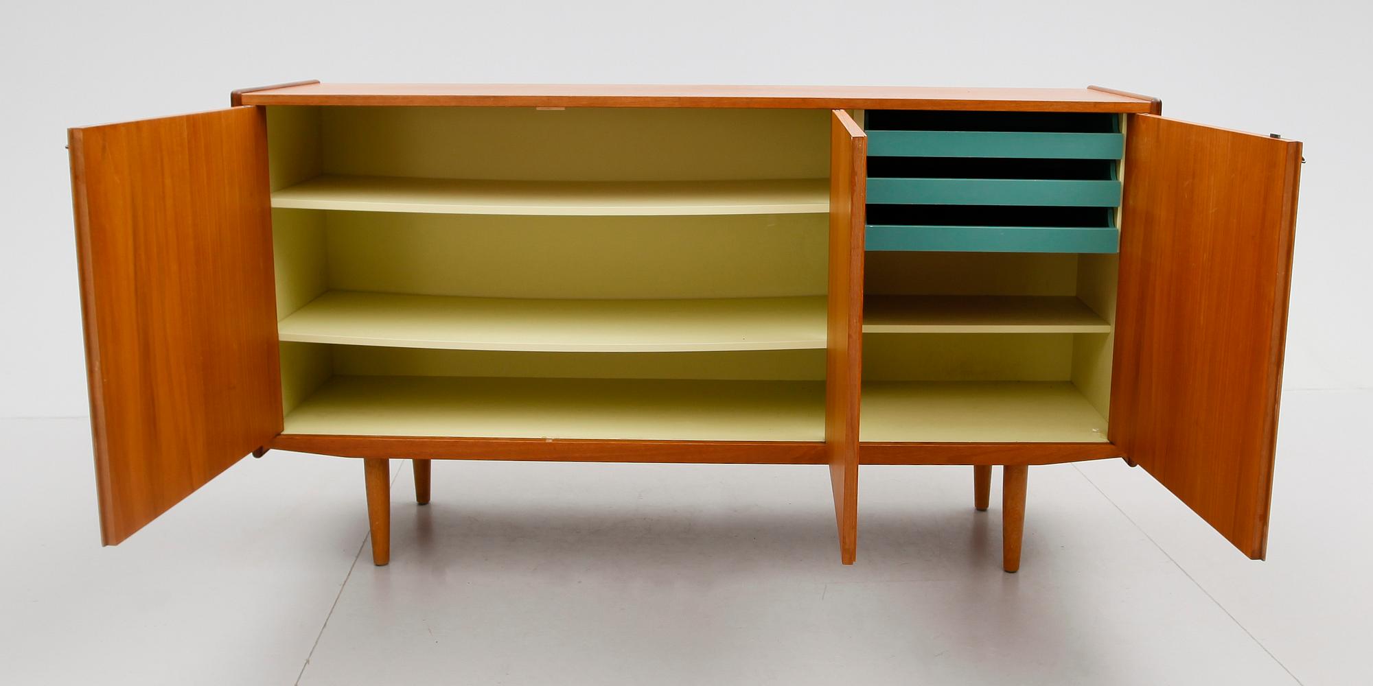 SIDEBOARD, 1900-talets andra hälft.