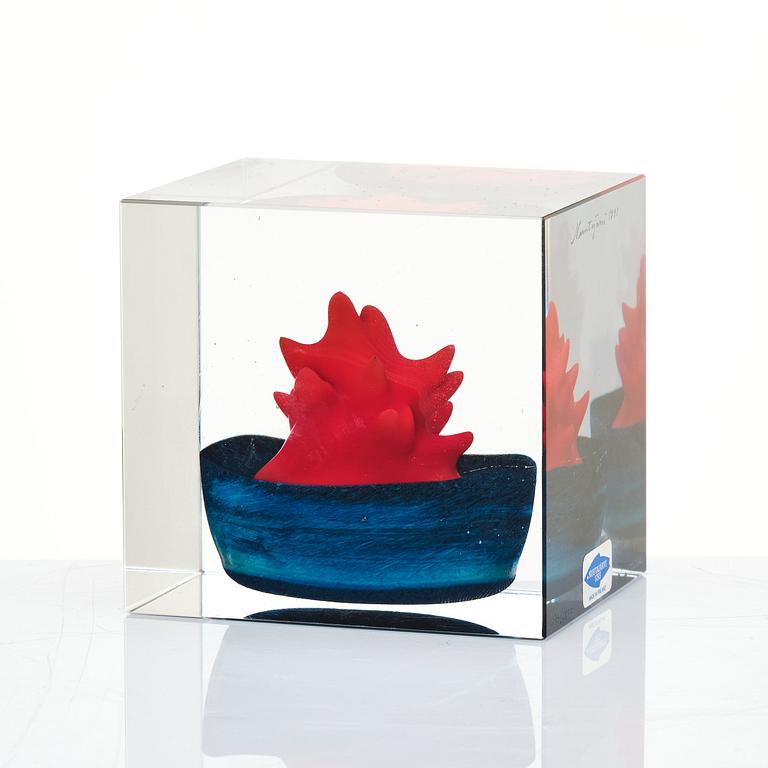 Oiva Toikka, a set of three cubic glass pieces, Nuutajärvi Finland 1989-2000.