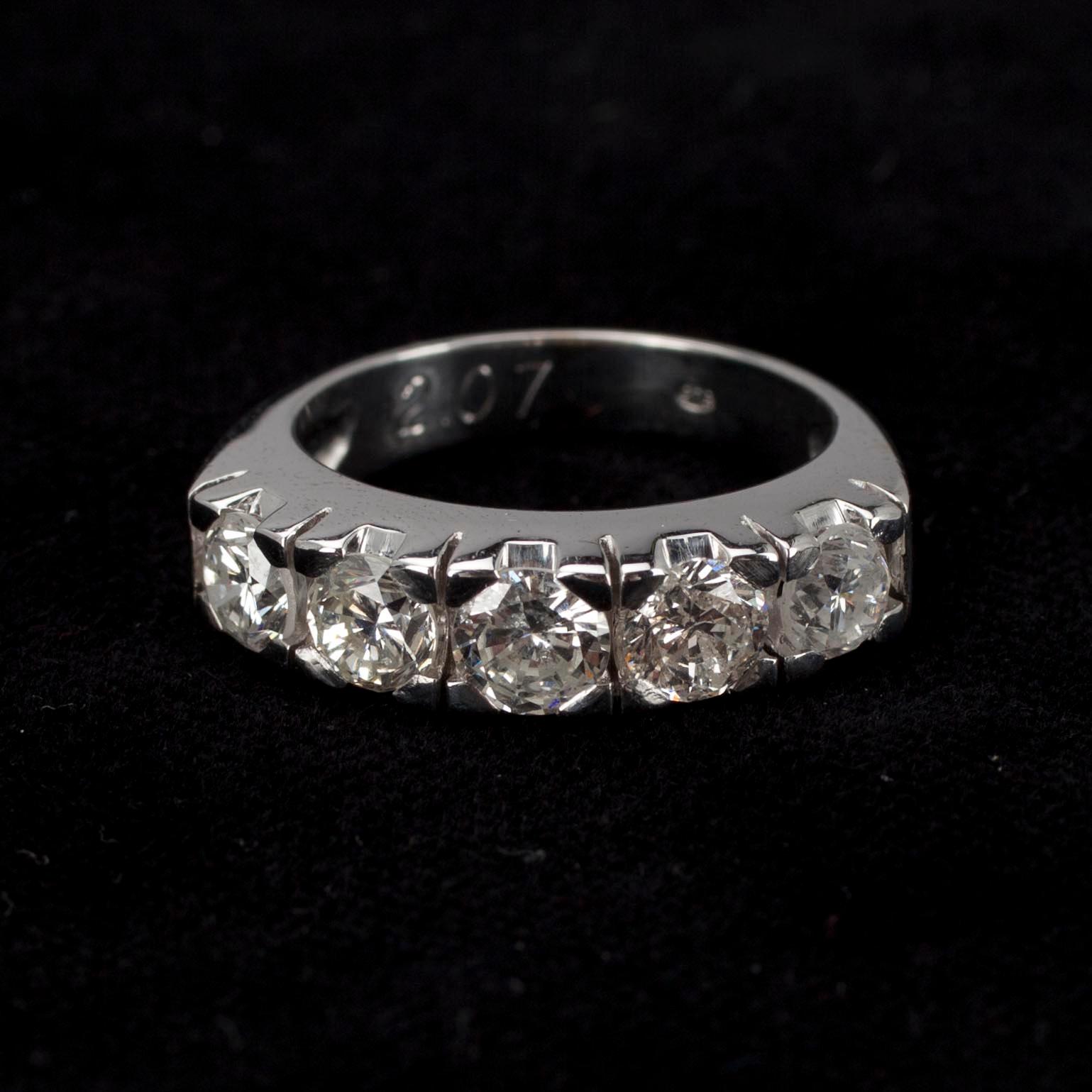 ALLIANSRING, vitguld 14K med 5 diamanter.