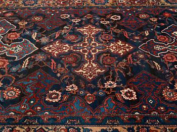 Matto, semi-antique, Chaharmahal/Bakhtiari Province, ca 386, 223,5 cm ( ca 2,5-3,5 cm flat weave at the ends).