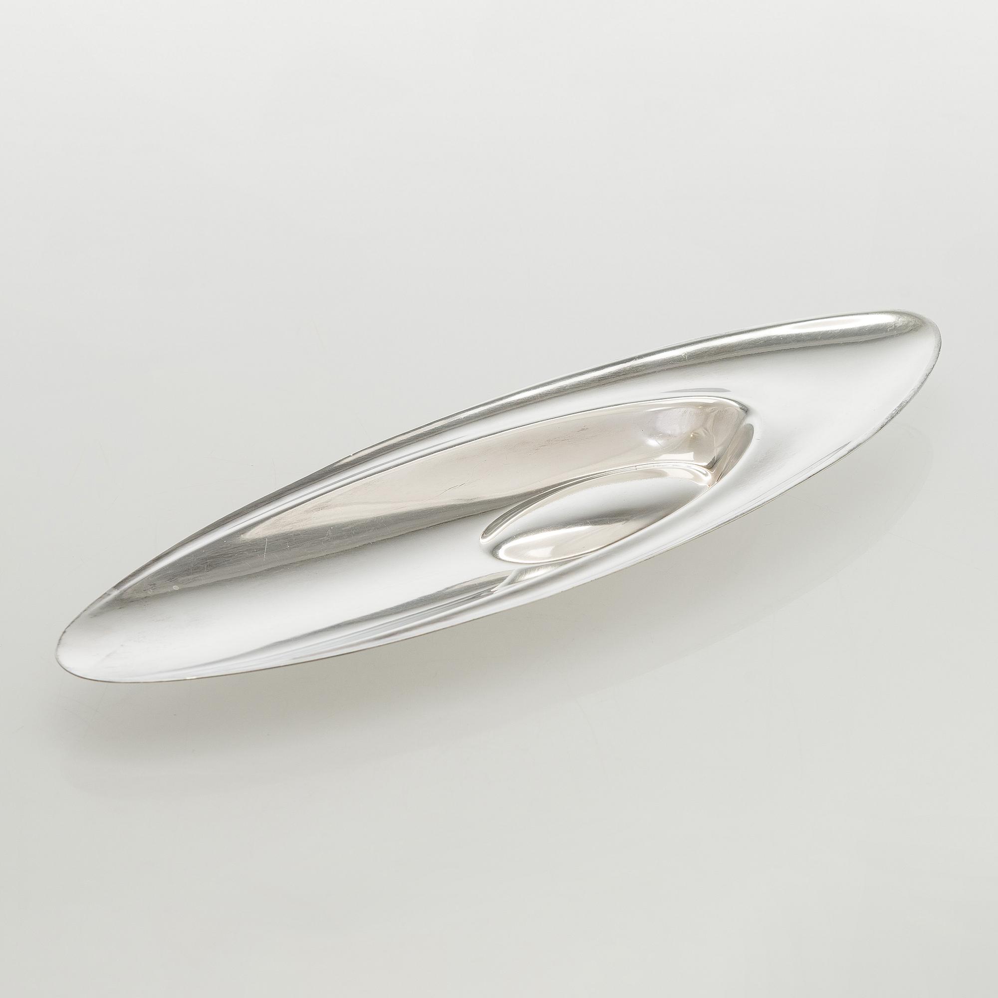 Tapio Wirkkala, hopeaa, TW114, leimattu TW, Hopeakeskus, Hämeenlinna 1966. Malli muotoiltu 1956.