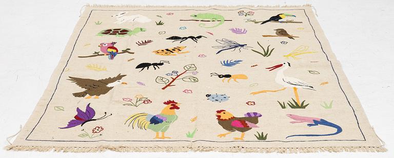 Matta, handbroderad Kelim, ca 220 x 173 cm.