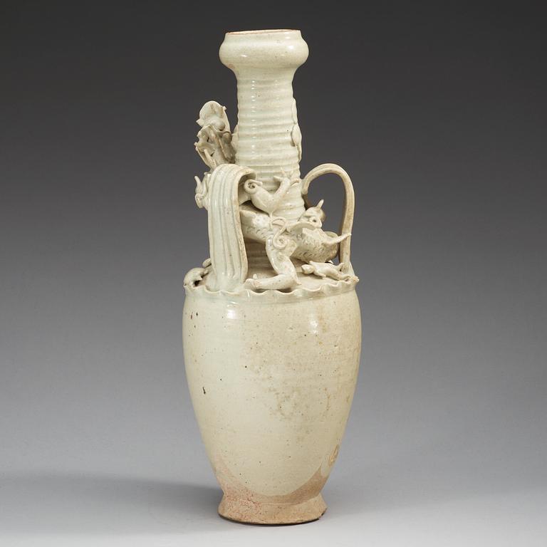 A Qingbai glazed vase, Song/Yuan dynasty.