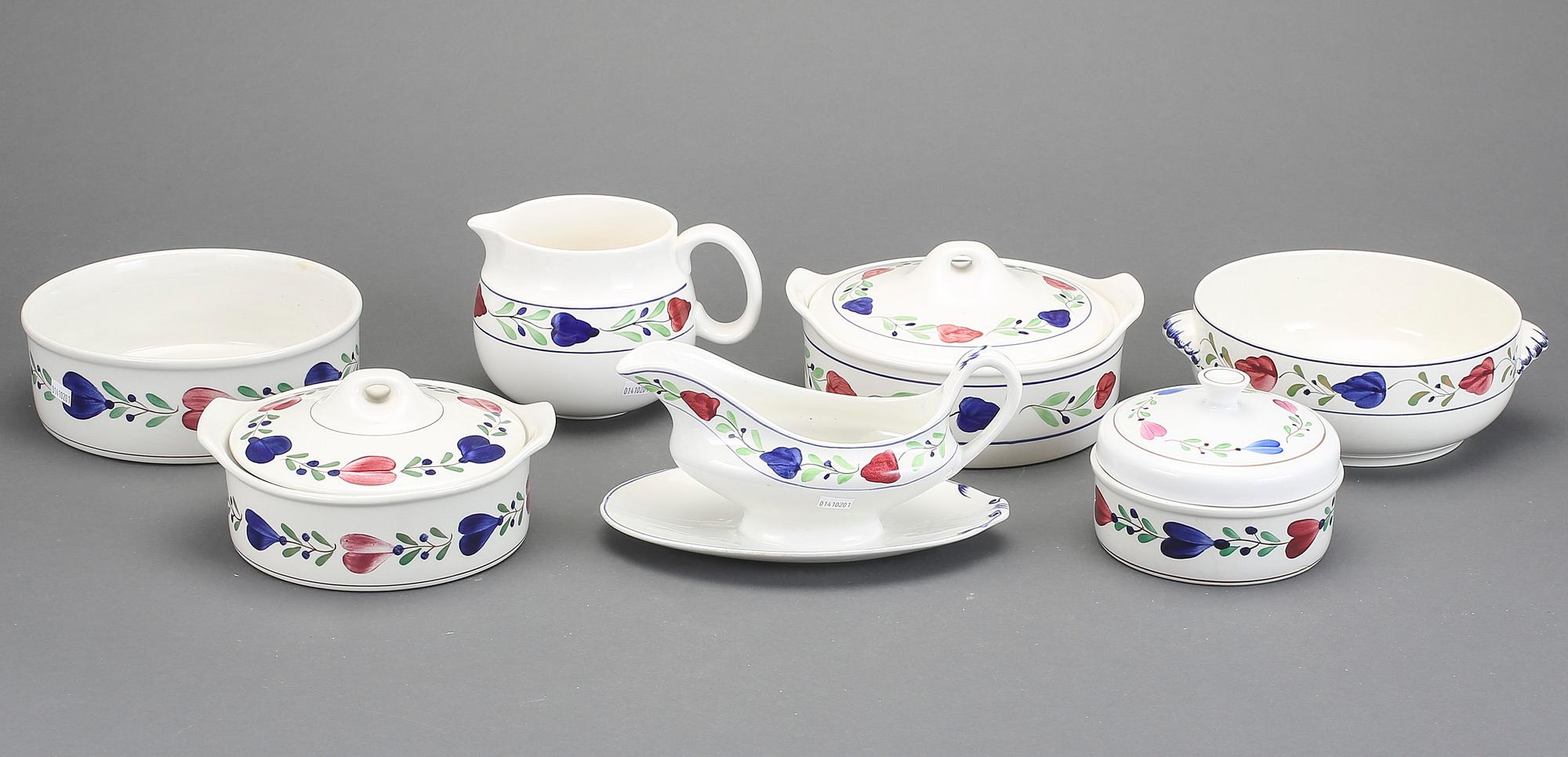 MATSERVIS, ca 55 delar, Gustavsberg, "Allmoge" och "Ranka". 1900-talets början t o m 1970-tal.