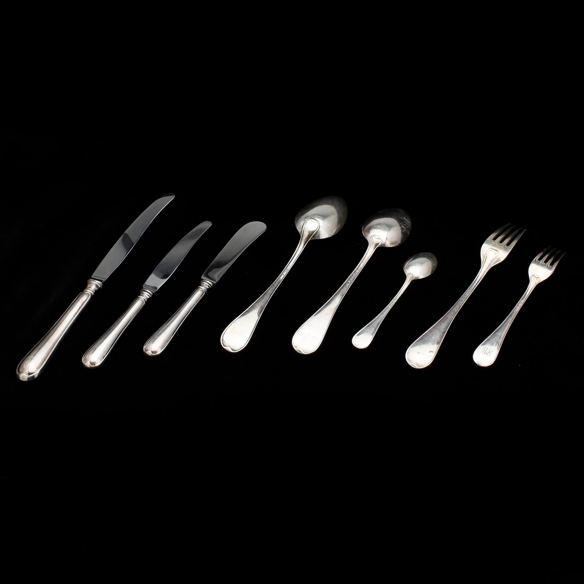 BESTICKSERVIS, 62 delar, silver, "Gammal svensk", bland annat GAB, Stockholm, 1960. Vikt 1466 gram exklusive knivar.