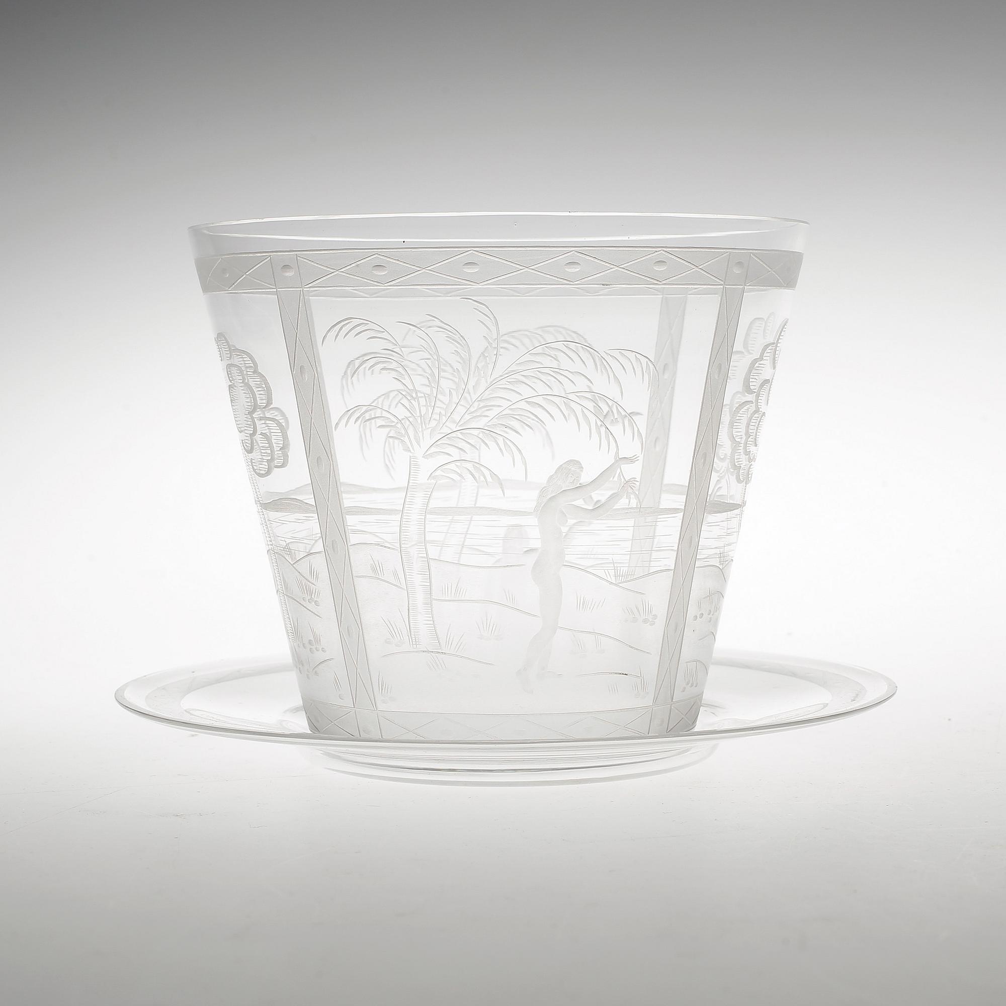 SKÅL med FAT, glas, Edward Hald, Orrefors, signerad och daterad 1925.