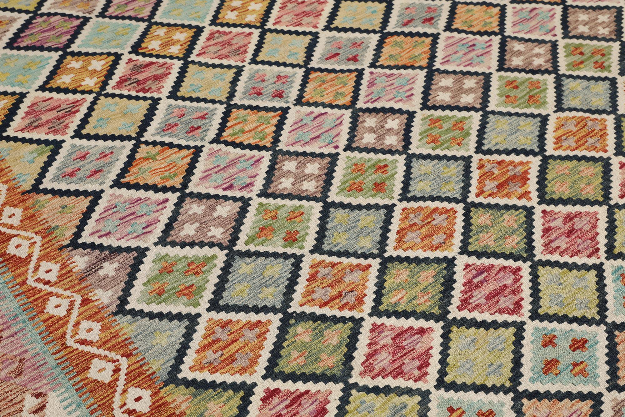 A Kilim rug, approx. 297 x 198 cm.