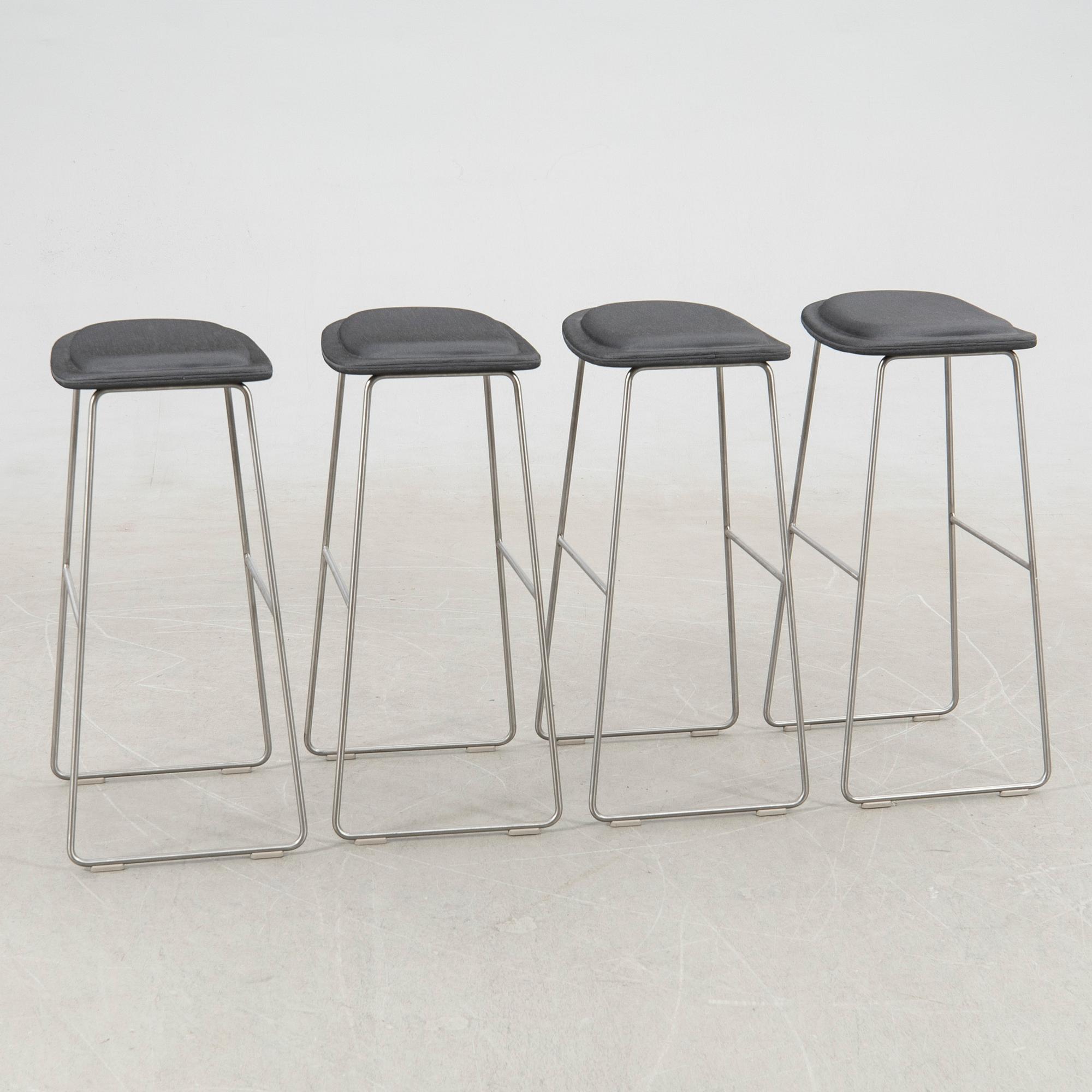 Jasper Morrison, bar stools, 4 pcs, "Hi Pad Stool", Cappellini, Italy, 21st century.