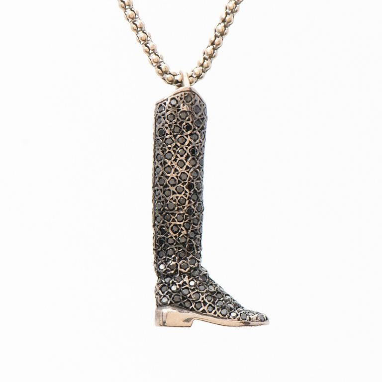 HÄNGE, svarta briljantslipade diamanter ca 1 ct. 14K vitguld. Mikaela Soratie. Helsingfors 2005.