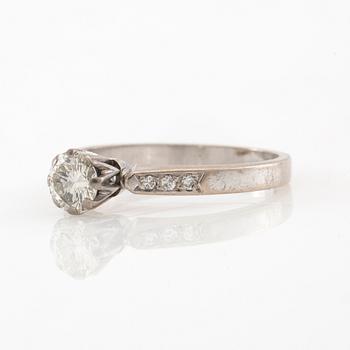Ring 18K white gold set with round brilliant-cut diamonds, Ahlen & Samuelson Stockholm 1974.