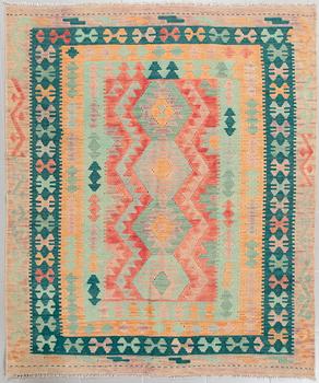 A kelim rug, 190 x 147 cm.