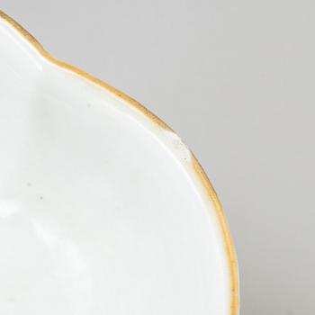Two chinese famille rose footed dishes. Qing dynasty, Tongzhi mark and period (1862-1874).