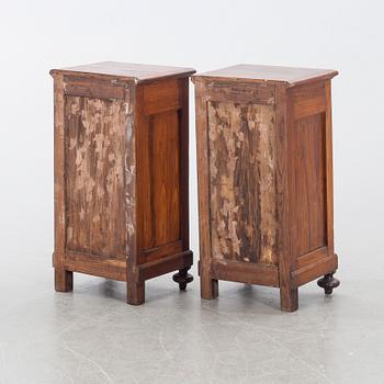 SÄNGBORD ett par 1900-talets första hälft.