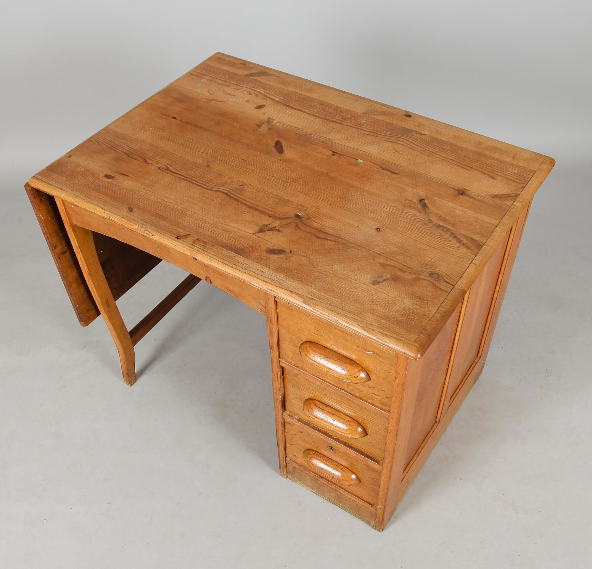 SKRIVBORD, 1900-talets första hälft.