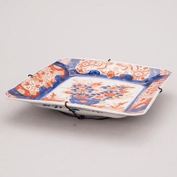 A dish in Imari colours from 20th Century Japan.