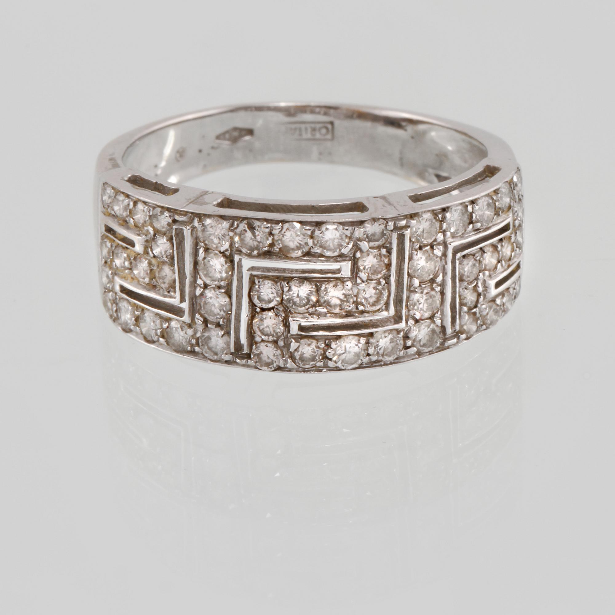 RING, 18K vitguld med briljantslipade diamanter ca 1.00 ct, utländska stämplar.  Vikt 5,7 gram.