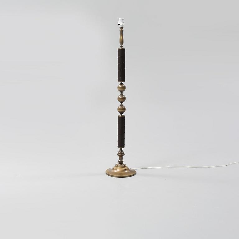 GOLVLAMPA, 1900-talets andra hälft.