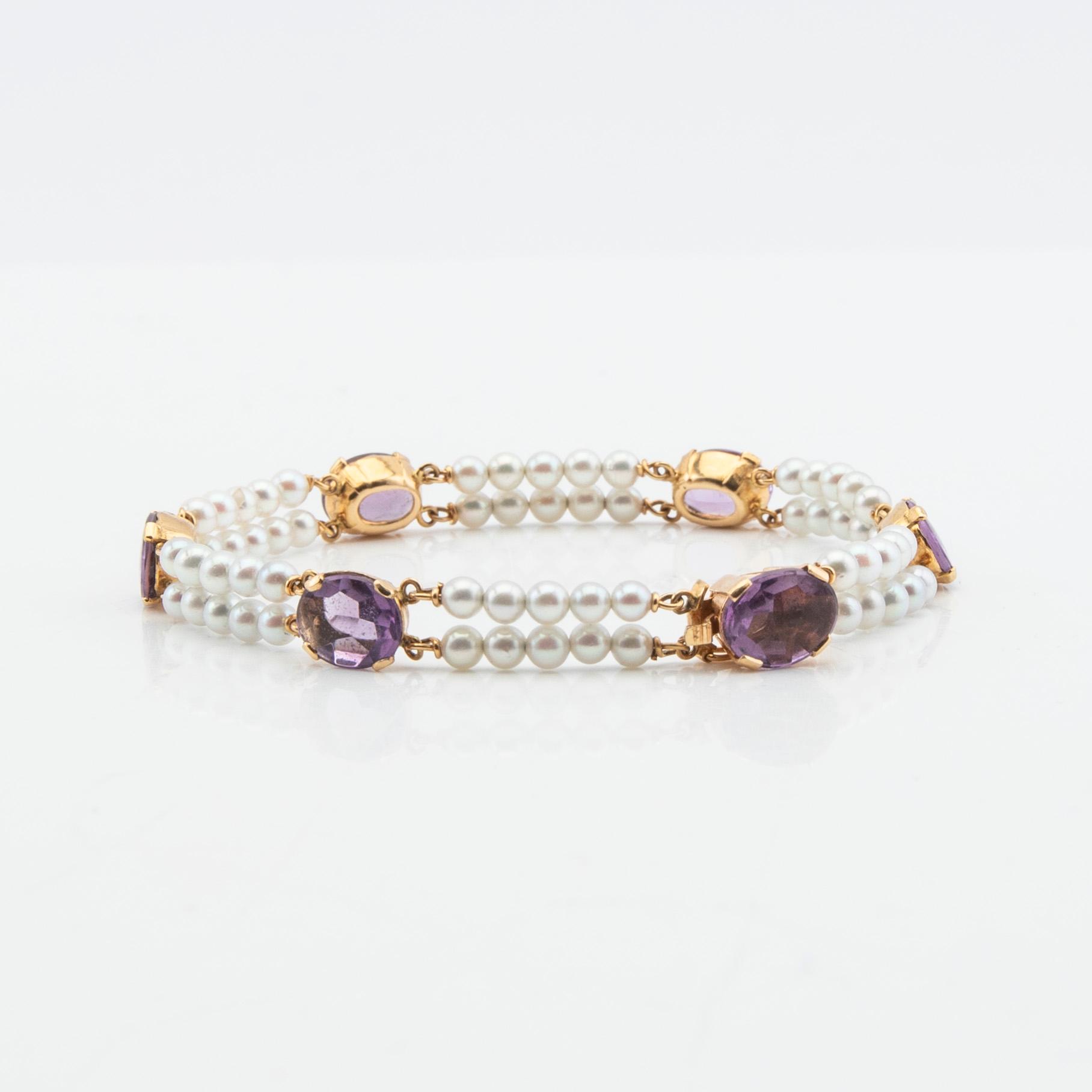 Bracelet, Engelbert, 18K gold with amethysts and pearls.