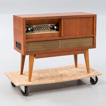 RADIOMÖBEL/VINYLSPELARE, EIA-radio, omkring 1900-talets mitt.