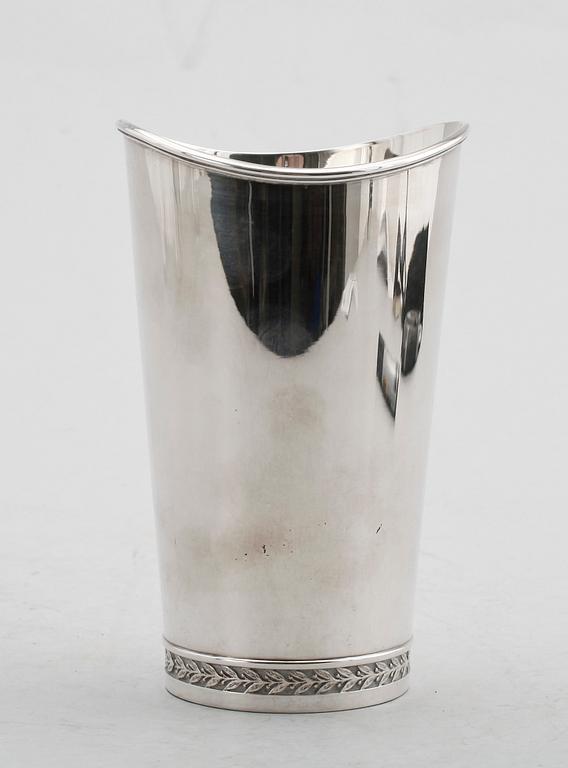 BÄGARE, sterlingsilver, Helge Lundgren, K Andersson, Stockholm 1958. Vikt ca 332 g.