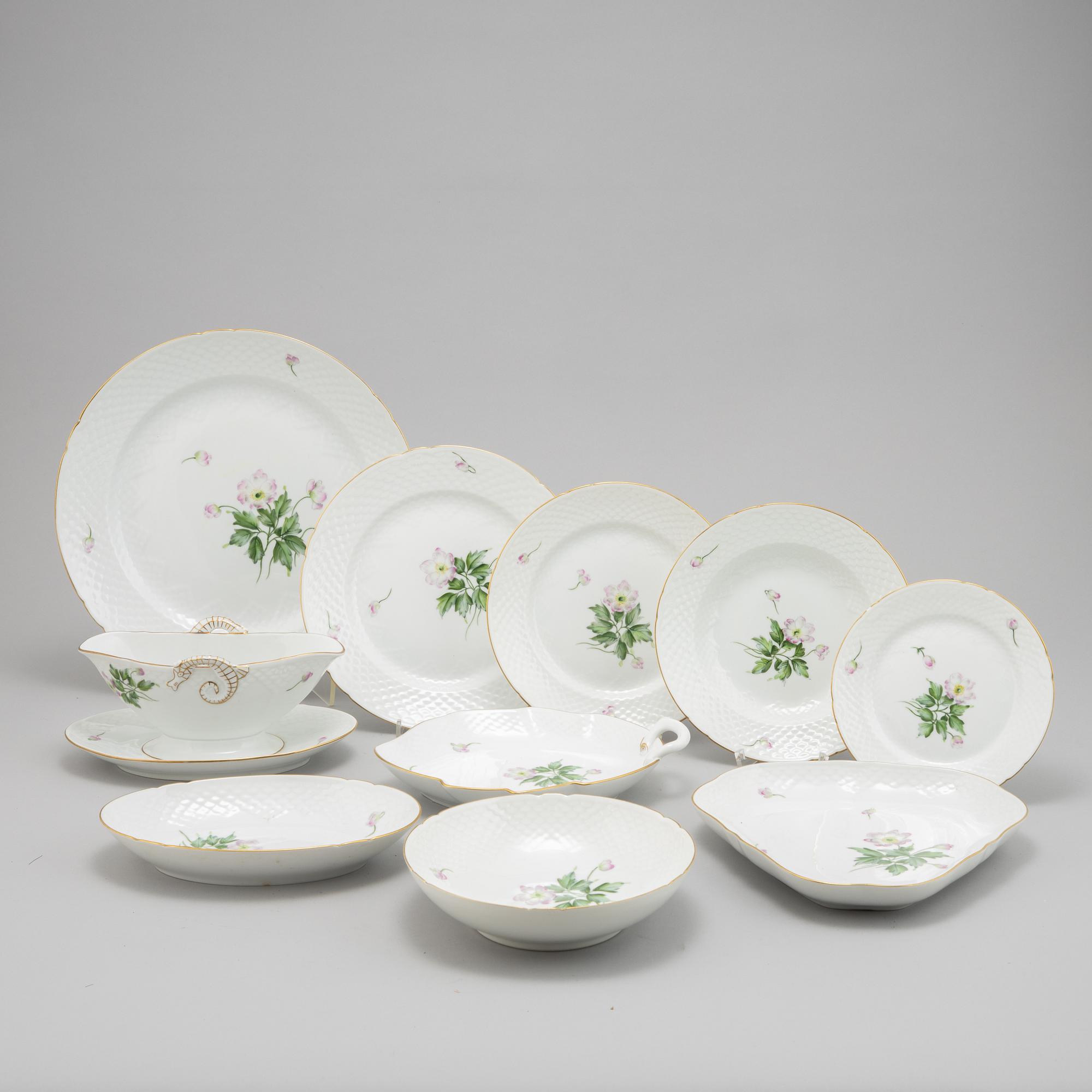 A 57 piece dining service, 'Äppelblom', Bing & Grøndahl.