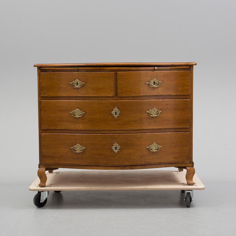 A 18th century Baroque chest of drawers.