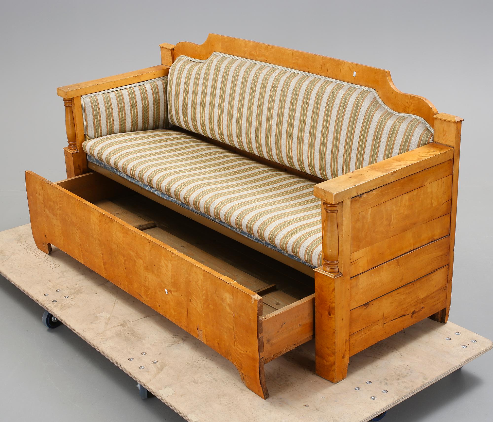 SOFFA, Karl Johan, 1800-talets första hälft.