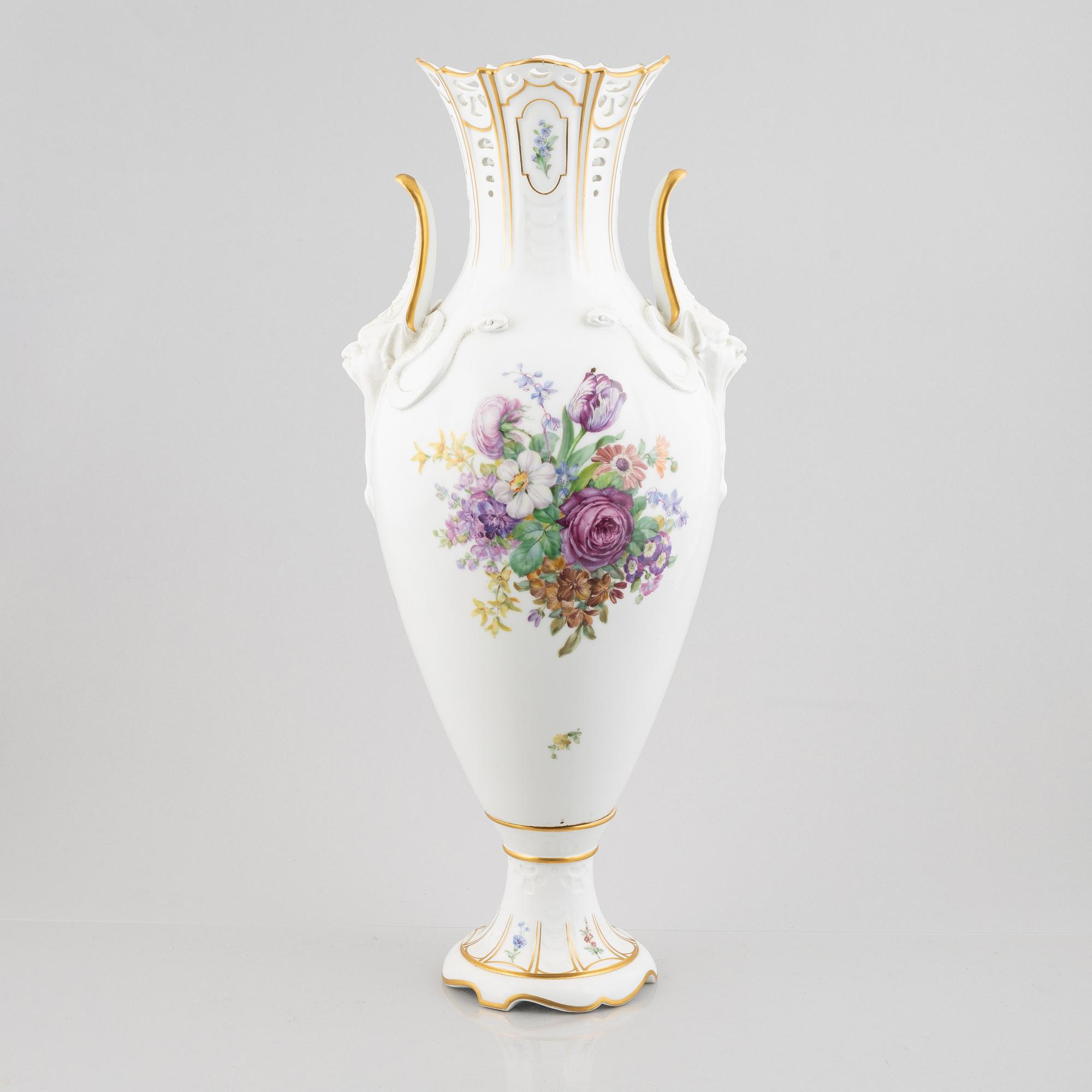 Royal Copenhagen, decorative vase, "Sachsisk Blomst", circa 1900.