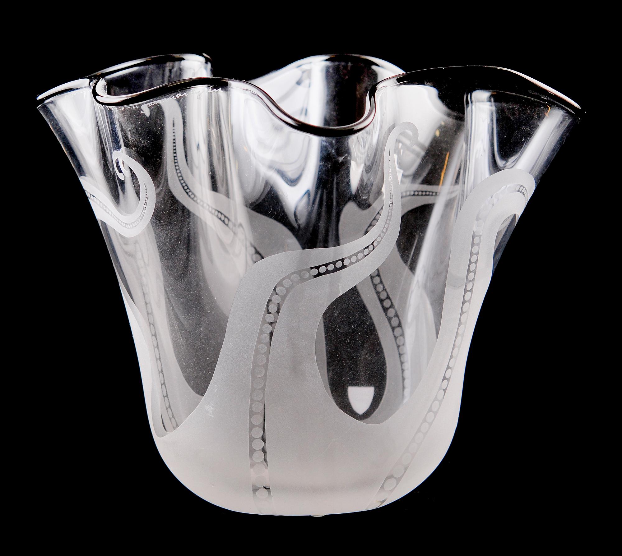 VAS, glas, Gunnar Cyrén, Orrefors, 1993.
