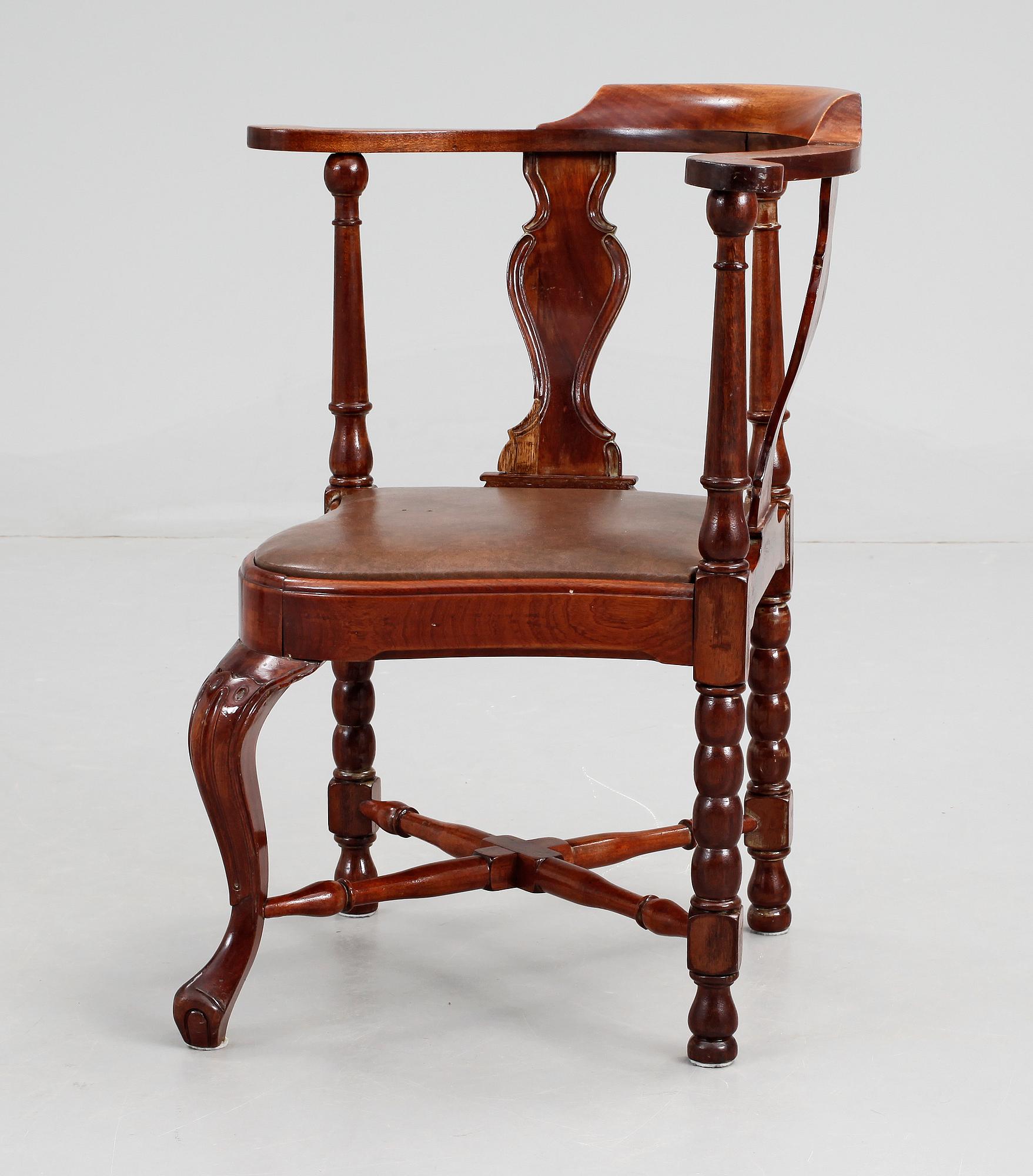 PUDERSTOL, rokokostil, omkring sekelskiftet 1900.