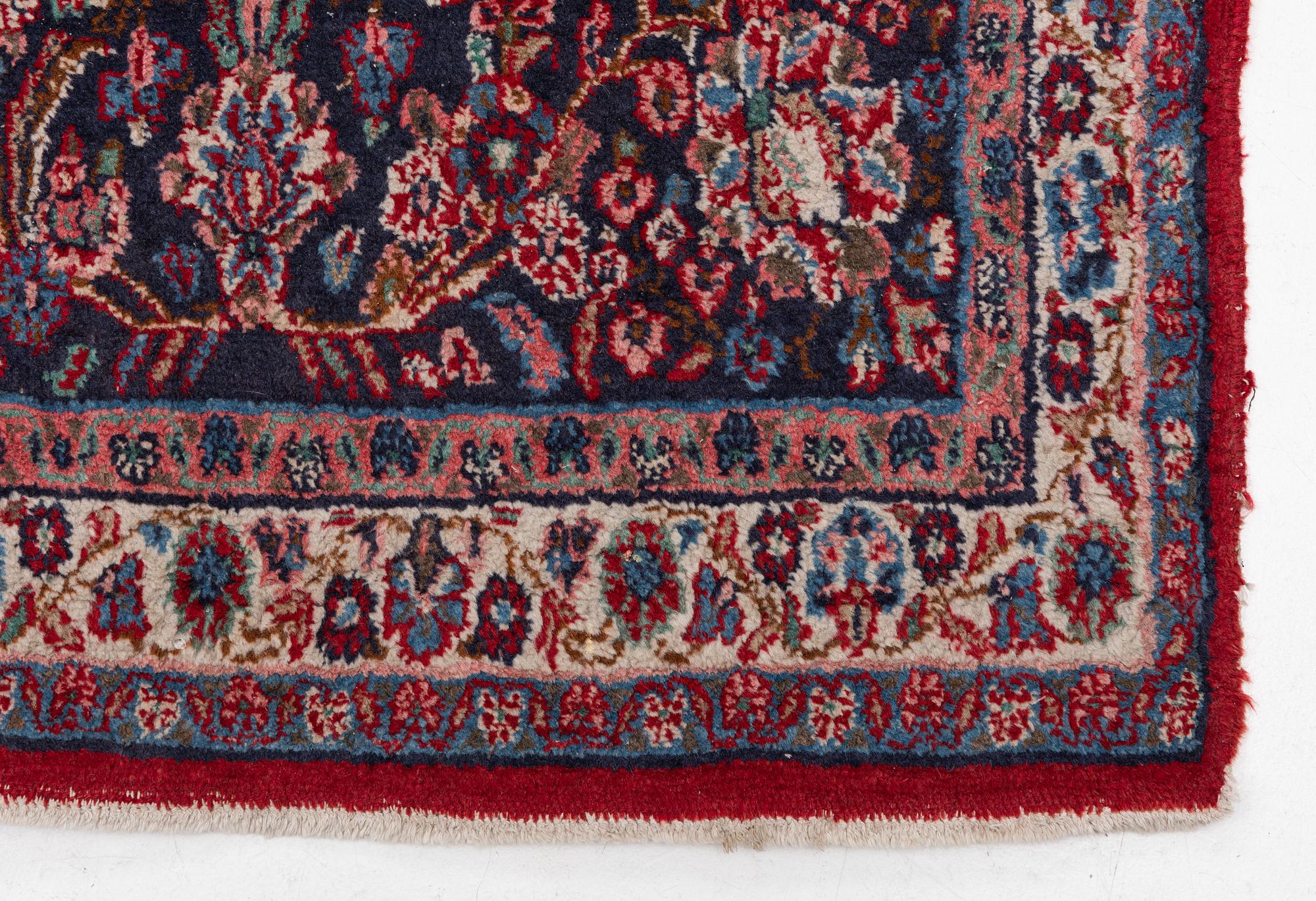 Matta, östpersisk, ca 445 x 315 cm.