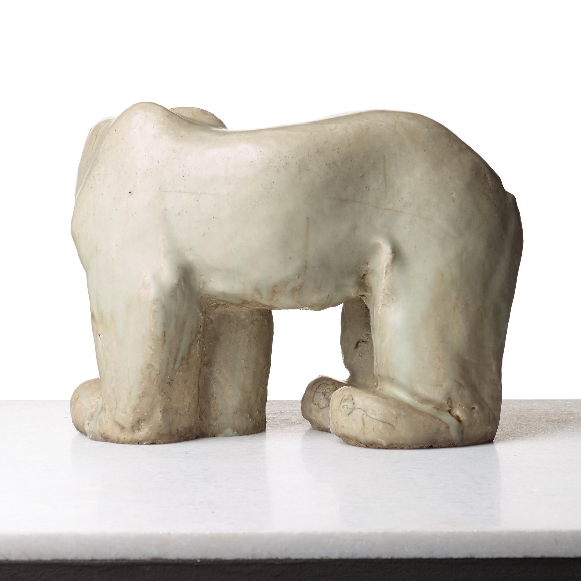 Michael Schilkin, a stoneware sculpture of a polar bear, Arabia, Finland 1945.