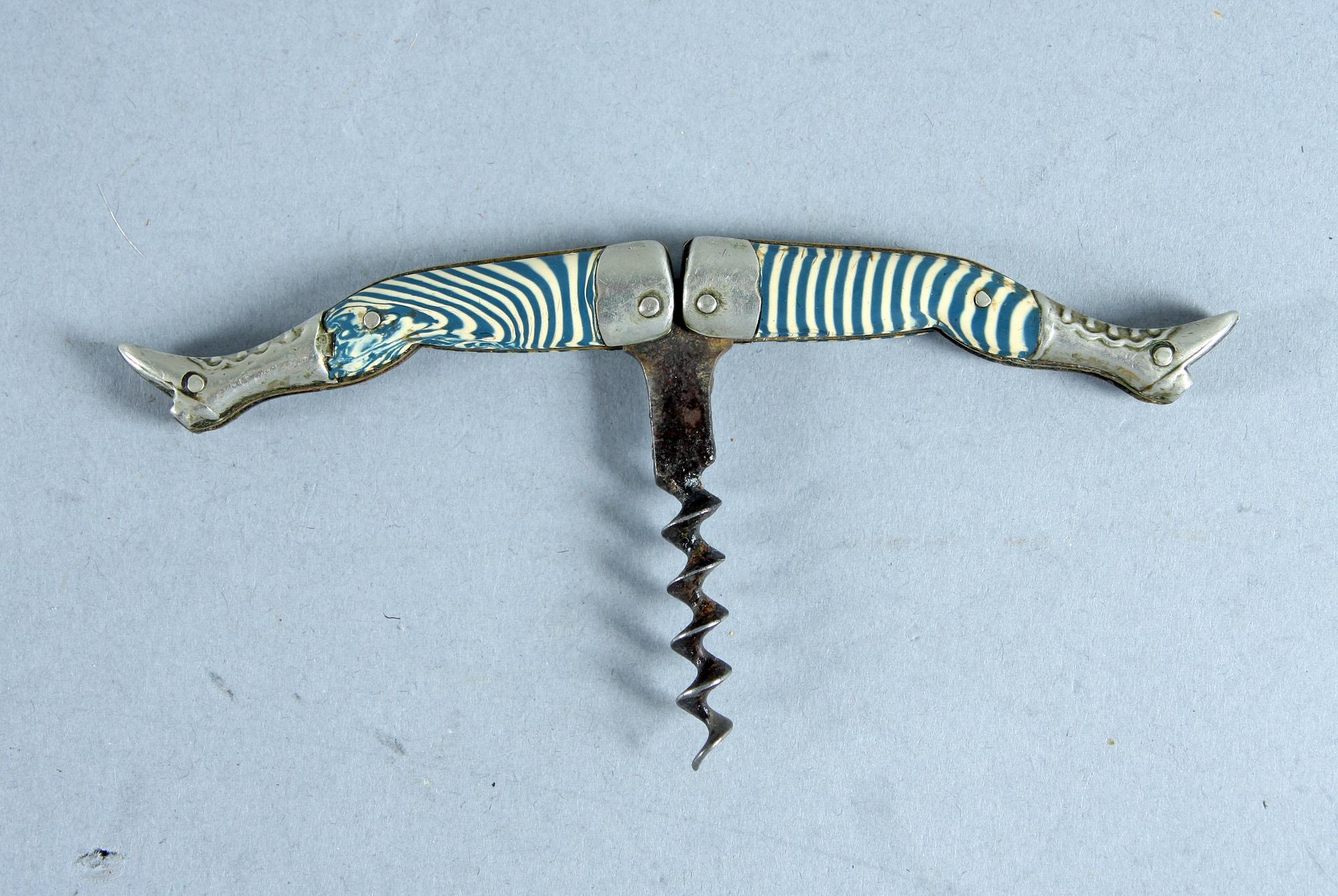 KORKSKRUV, sk "ladies legs", Tyskland, 1900-talets första hälft.