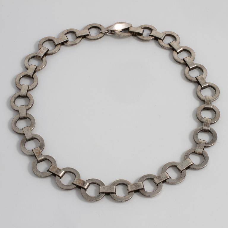 ARVO SAARELA, Enköping, 1966, a necklace.