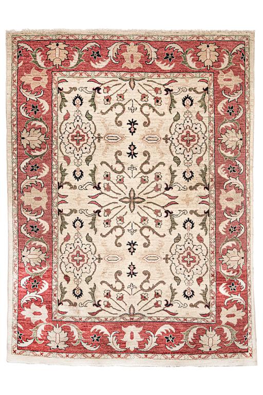 A rug, Ziegler design, ca 231 x 176 cm.