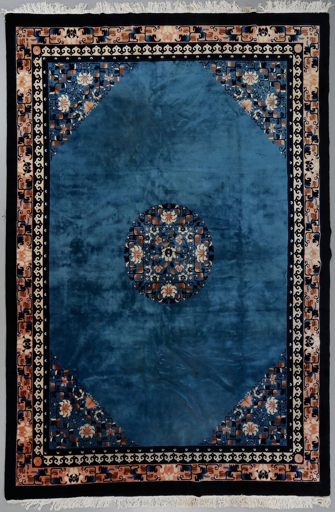 MATTA, Kina, old, 360 x 272 cm.