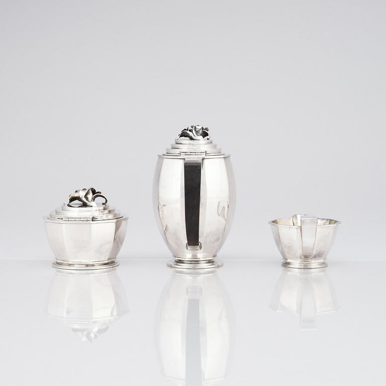 Atelier Borgila, kaffeservis, tre delar, Stockholm, 1947, gesällprov av K-E Löfman, sterling silver.