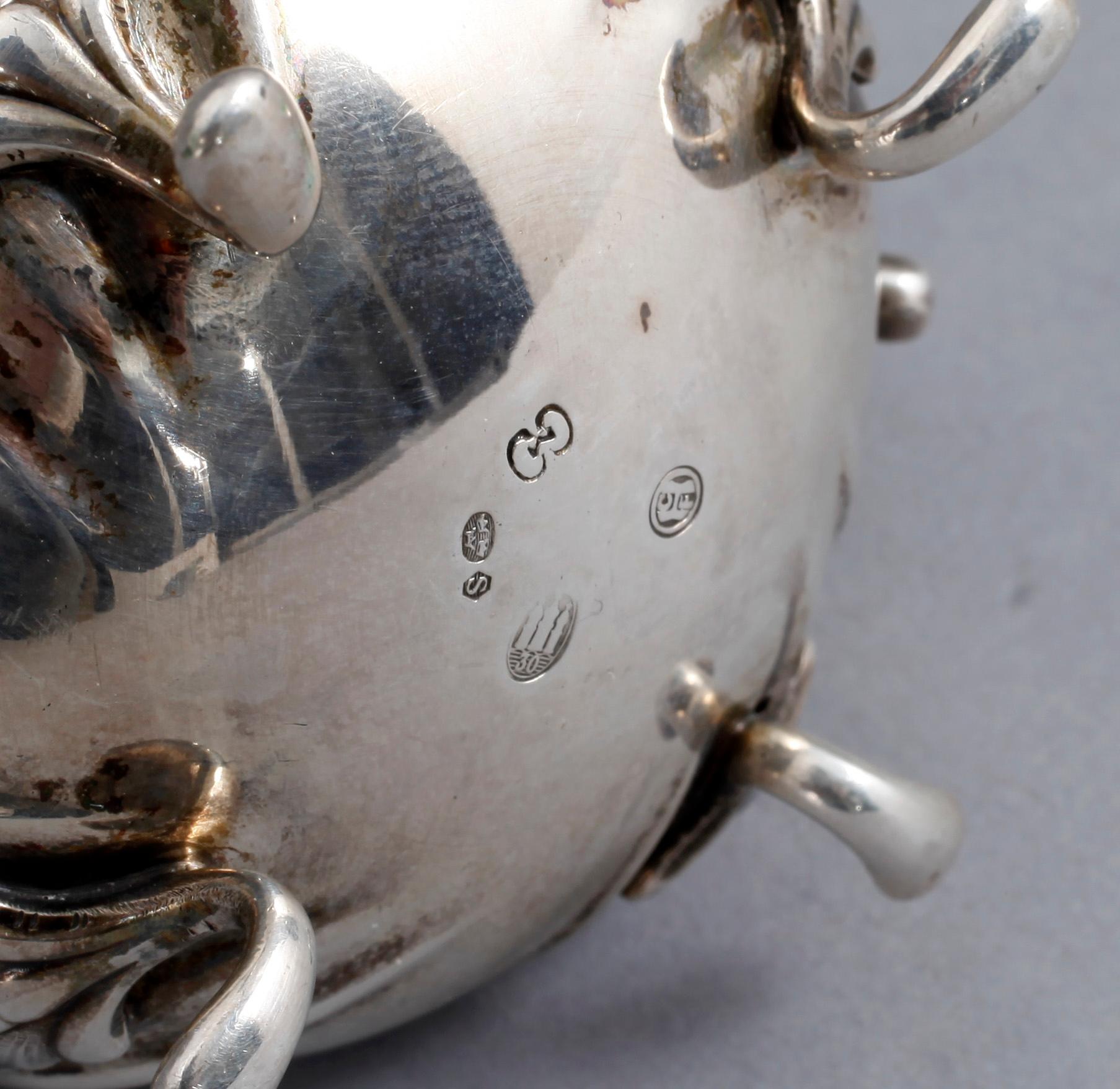 PARTI SILVER, b.la Danmark, 1930-tal, flertalet med svenska importstämplar. Total vikt ca 538 gram.
